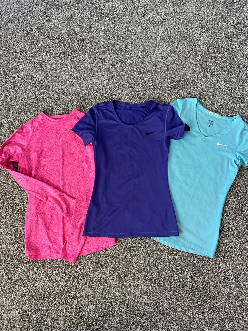 Nike women’s running shirts